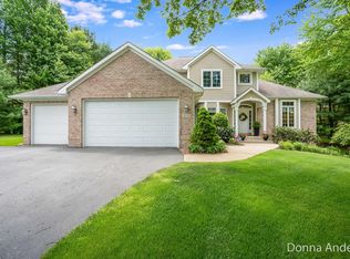 5050 Brownstone Dr NE, Rockford, MI 49341