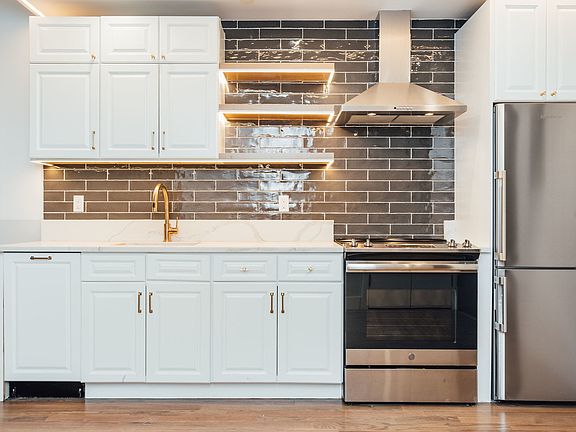 5th image of 115 Stanwix St #239