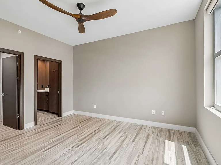 1120 E Kennedy Blvd #1030 — Photo 17