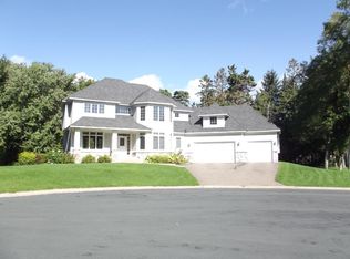 691 Cedar View Ct, Shoreview, MN 55126