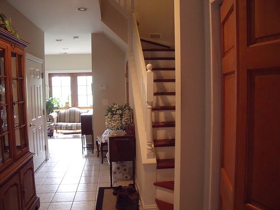 2nd image of 4333 W Peterson Ave #4333