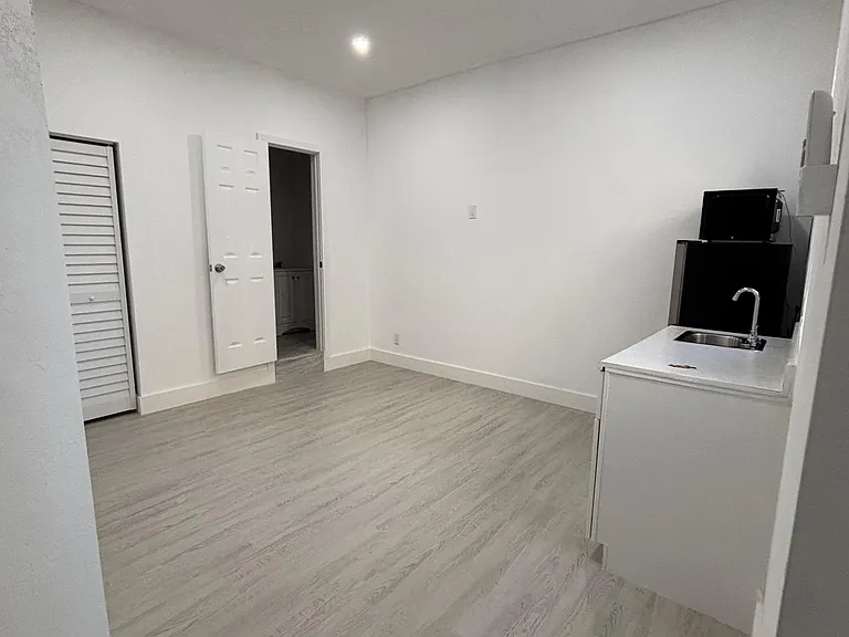 17614 SW 134th Pl — Photo 3