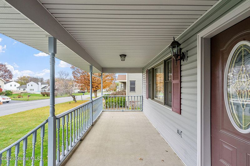 5th image of 23 Valleywood Drive