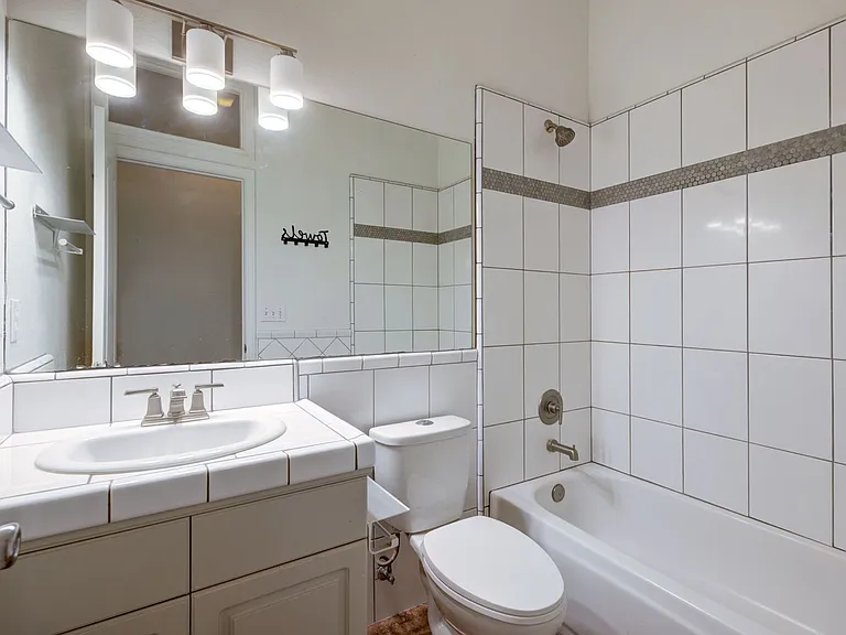 5508 W Bluff Ave — Photo 18