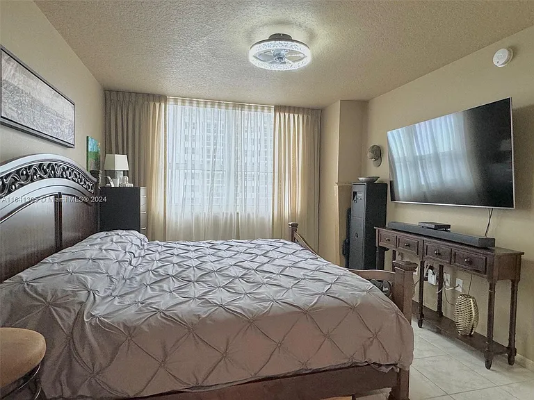 2080 S Ocean Dr #1607 — Photo 9