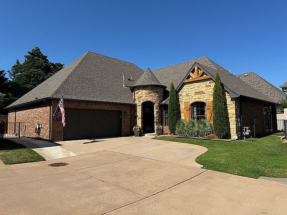 3rd image of 1065 Villas Creek Dr