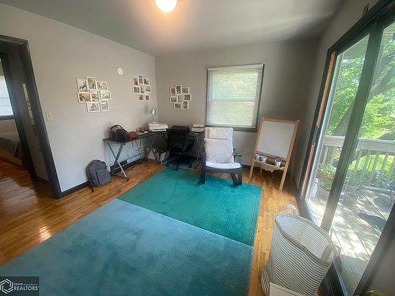 2nd image of 812 Argyle Ct