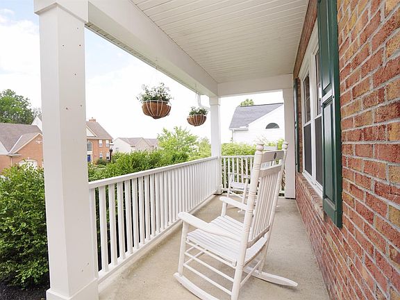 3rd image of 4930 Riverwalk Dr
