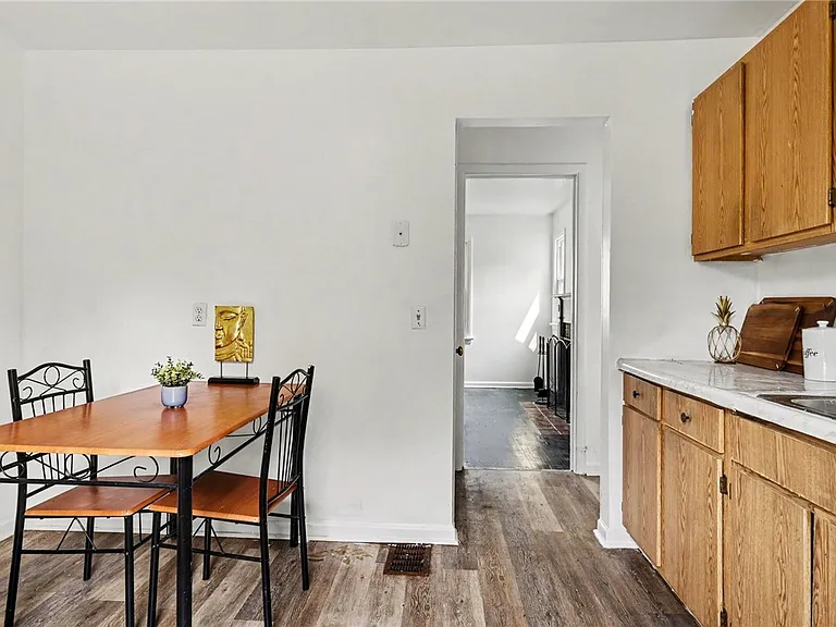 1709 South Ave — Photo 4