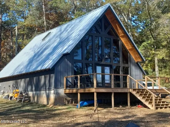 112 Autumn Dr, Coldwater, MS 38618