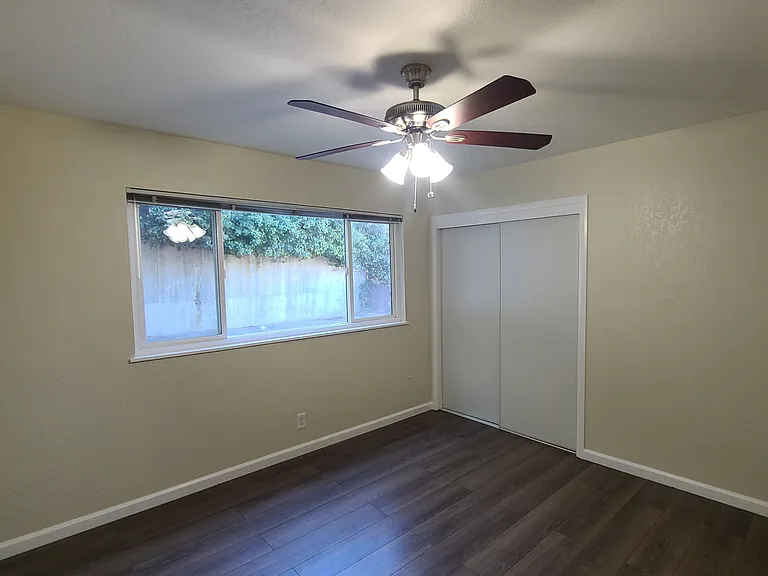 1830 Richardson St #1 — Photo 14