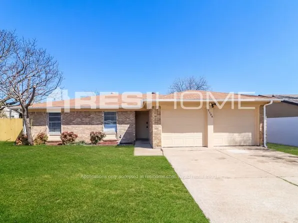 1104 Patrick St, Crowley, TX 76036