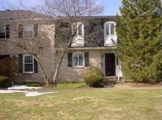 824-2 S Chillicothe Rd, Aurora, OH 44202