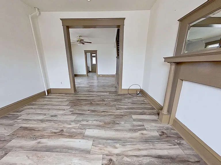 17 Park Ave — Photo 2
