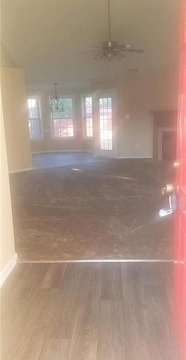 2nd image of 4022 Dickens Ave