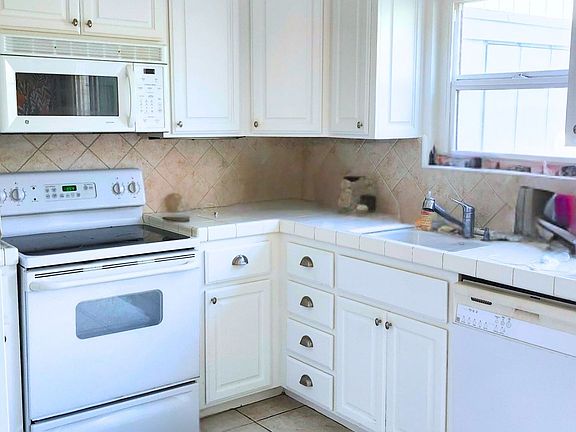 4th image of 1144 Neal Dow Ave