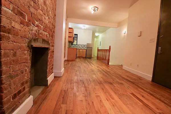 Rented by Compass | media 10