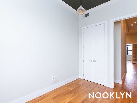 4th image of 186 Wilson Ave #3M