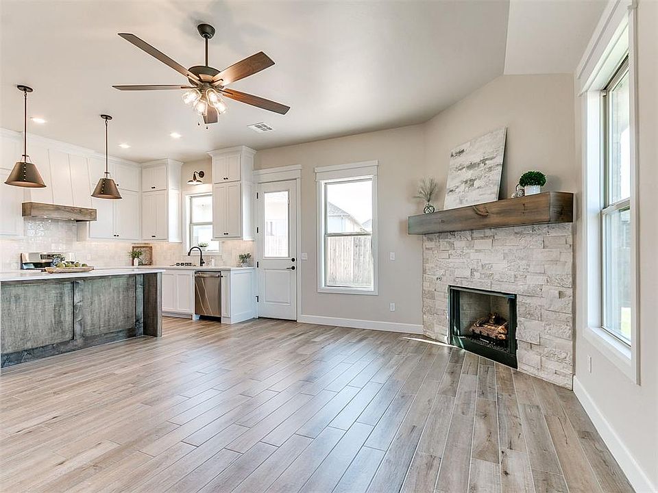 1st image of 2000 Wood Valley Ct