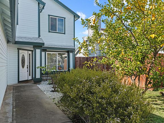 2nd image of 8625 Valley Rim Way