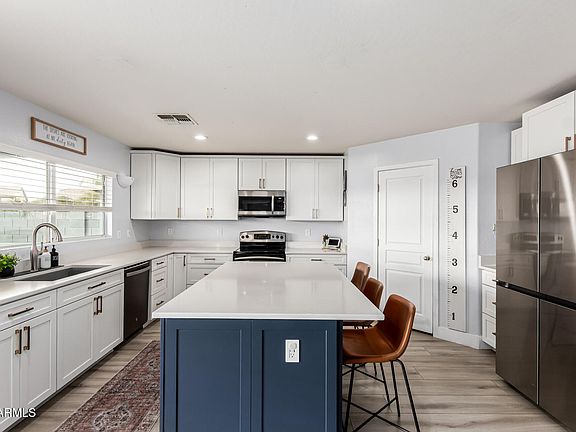 5th image of 3279 E SILVERBELL Road