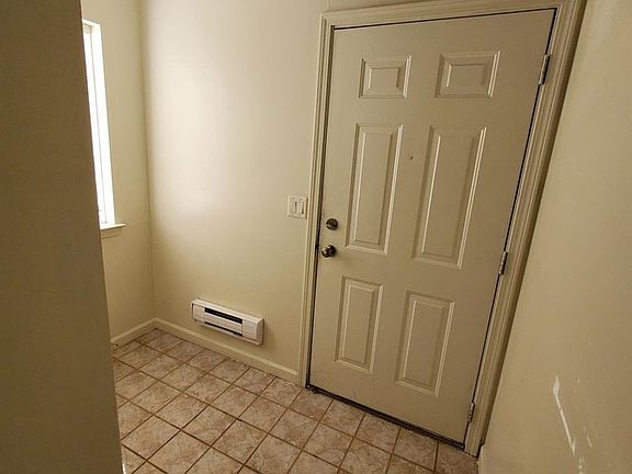 3rd image of 867 Brandon Ave