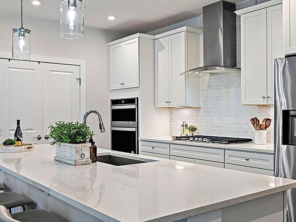 4th image of 2320 Field Point Rd #4-102