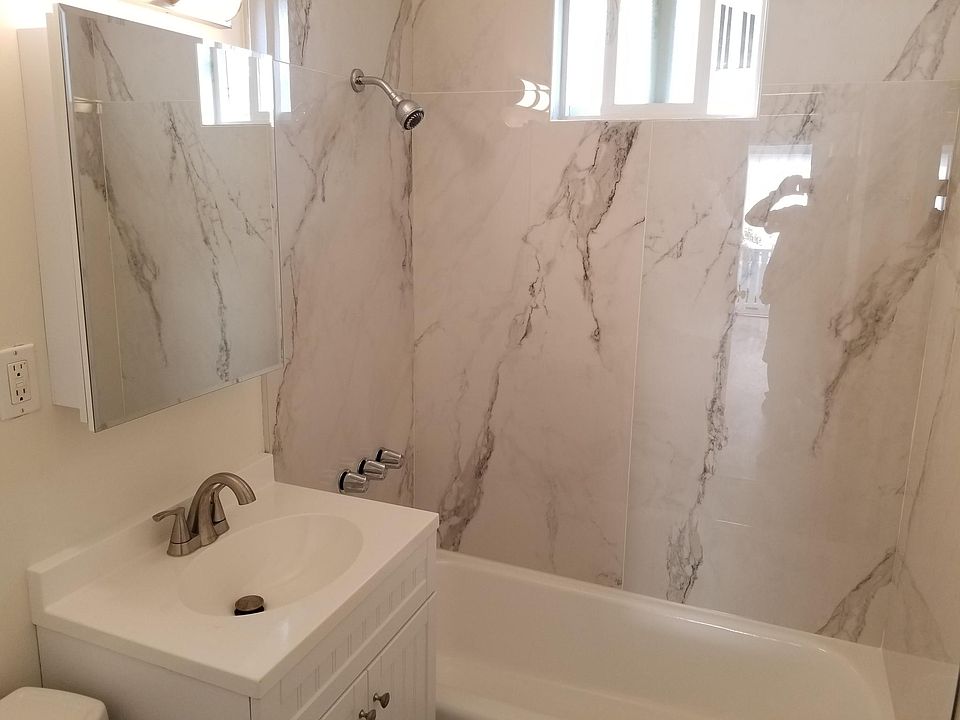 1st image of 125 S Parkwood Ave