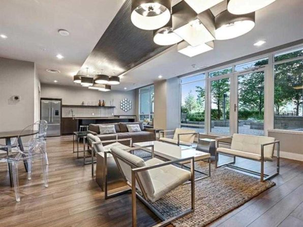 38 S 9th St NE #804, Calgary, AB T2E 7X9