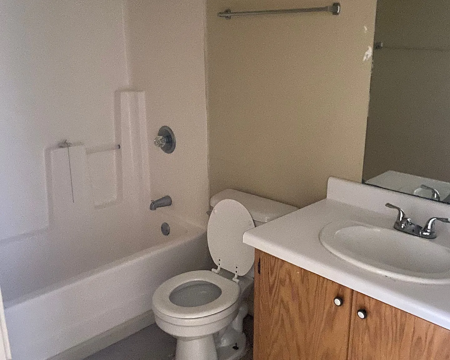 Monthly Paid Rent — Photo 3