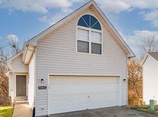 8302 Lake Superior Dr, Louisville, KY 40291