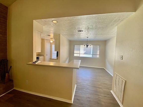 3rd image of 314 Forest Hills Dr