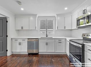 37 Endicott St #2, Salem, MA 01970