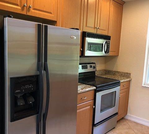 4th image of 759 North St
