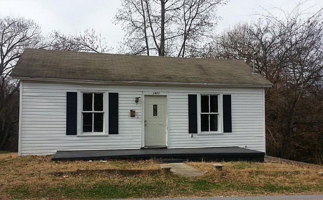 1st image of 1471 Abbott St
