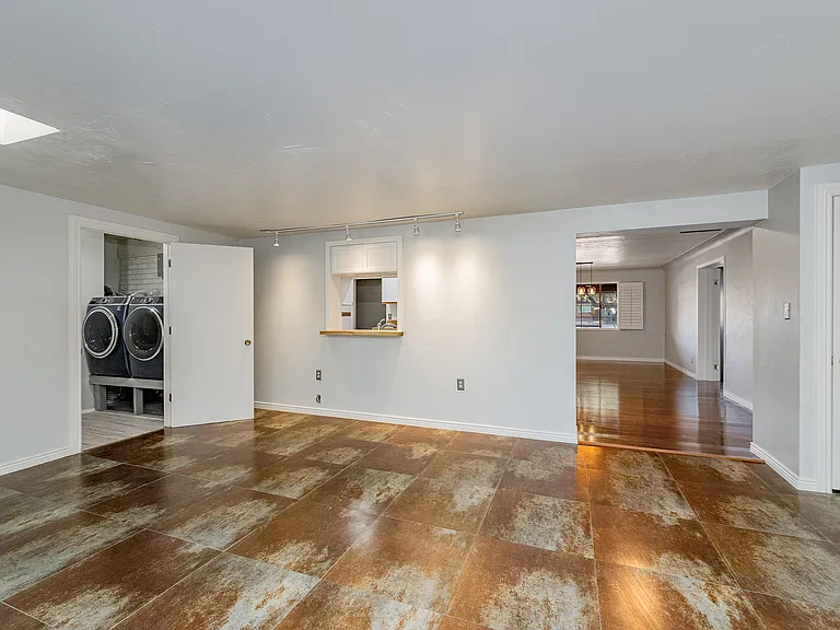 2827 E La Cienega Pl — Photo 14