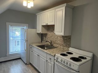7 Home St APT 3, Beverly, MA 01915