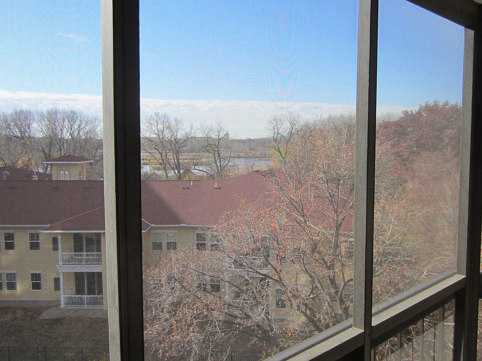 1st image of 6615 Lake Shore Dr #601