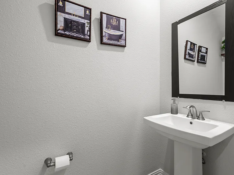 7557 Sheboygan Ave — Photo 32