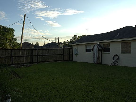 5th image of 1405 Avenue M