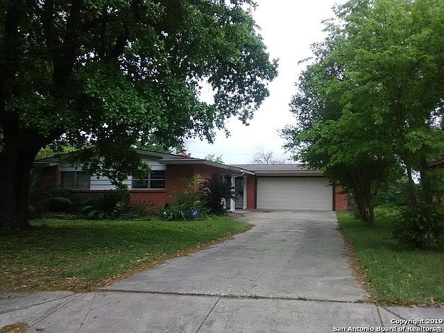 2nd image of 127 Dawnridge Dr