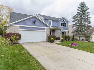 226 Blue Cliff Pl, Fort Wayne, IN 46804