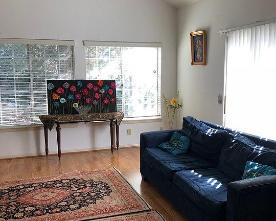 3rd image of 2561 Mayfield Ave