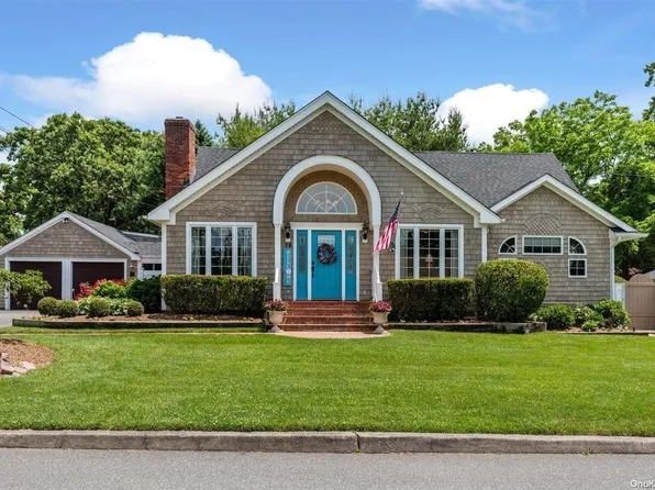75 Whitman Avenue, Islip, NY 11751