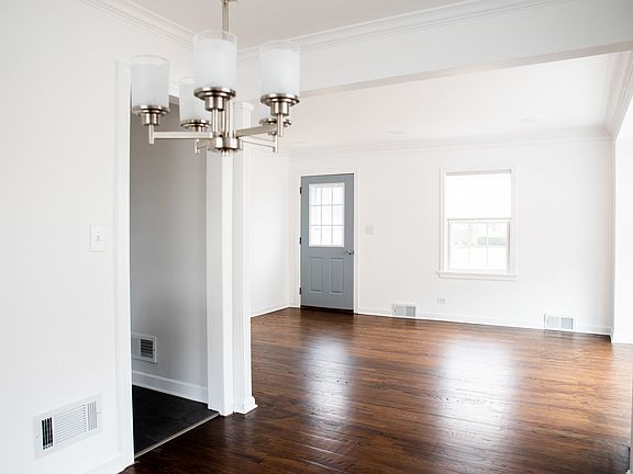 5th image of 602 S Woodlawn St