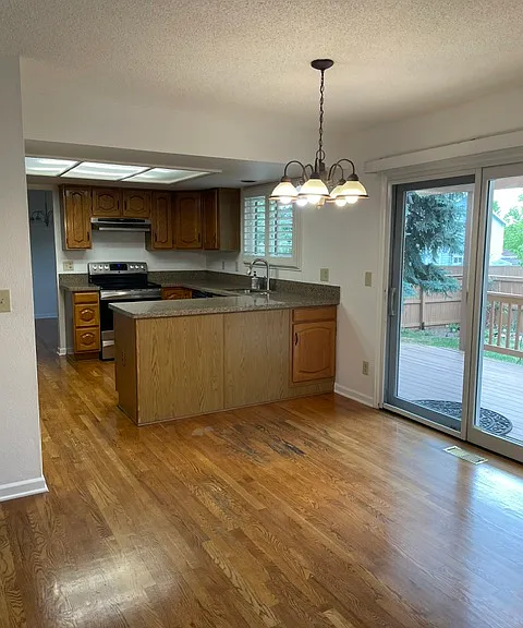 9365 Princeton Cir — Photo 2