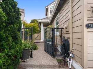 15733 NW Clubhouse Dr, Portland, OR 97229