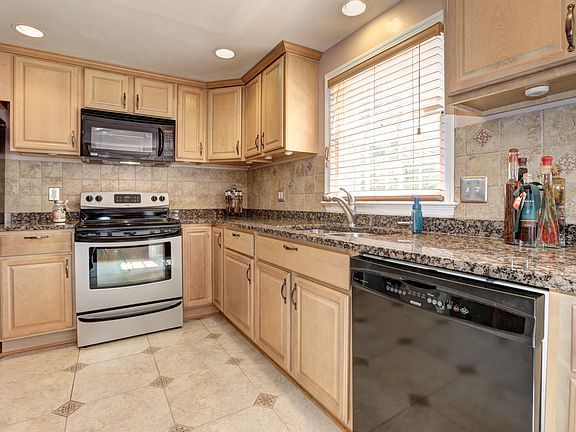 5th image of 1108 Pipestem Pl