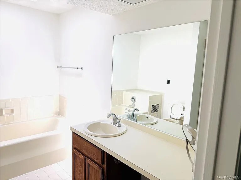15 Pond Dr W — Photo 10