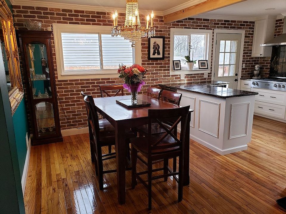 1st image of 882 Bricker Blvd